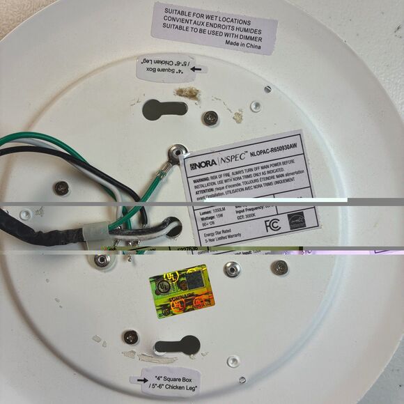Dimmable LED Surface Mount Light Fixture 1050 Lumens 15 Watts 3000K White - Picture 3 of 3